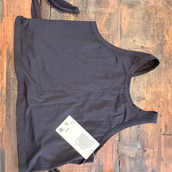 Lululemon NWT it’s a tie tank - wear wrap back or front. sz 8 black - Picture 5 of 6